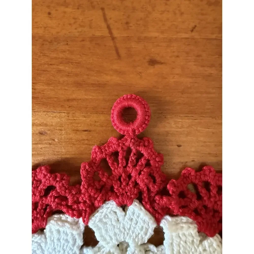 Vintage Crochet Floral Hot Pad Trivet Set Red White Handmade Kitchen Decor Pair